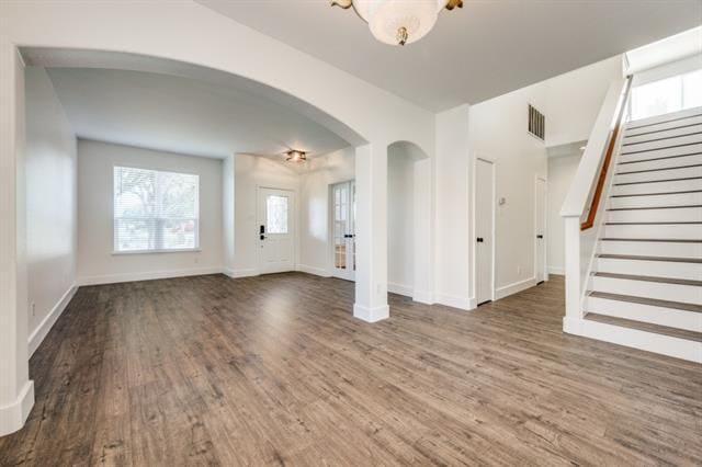 Building Photo - 1609 Santos Dr