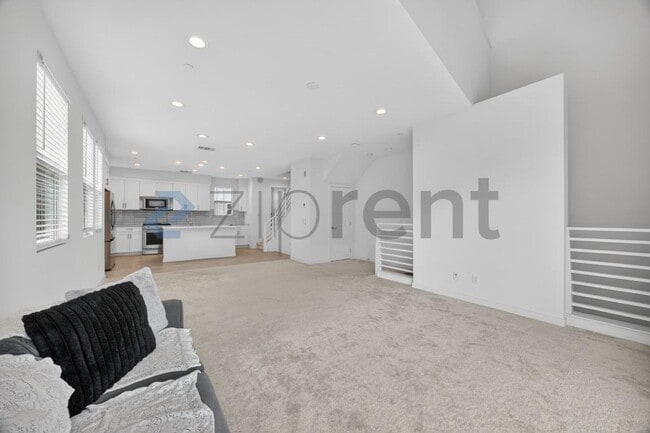 Building Photo - 10425 Adamson Wy