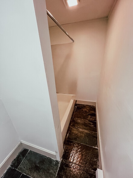 Building Photo - 20 Park St