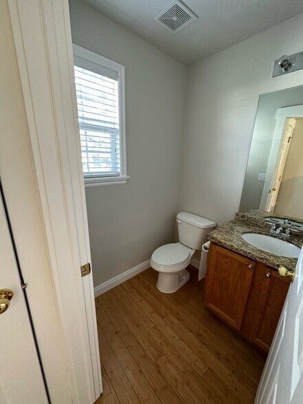 Building Photo - 4961 Buffalo Ct