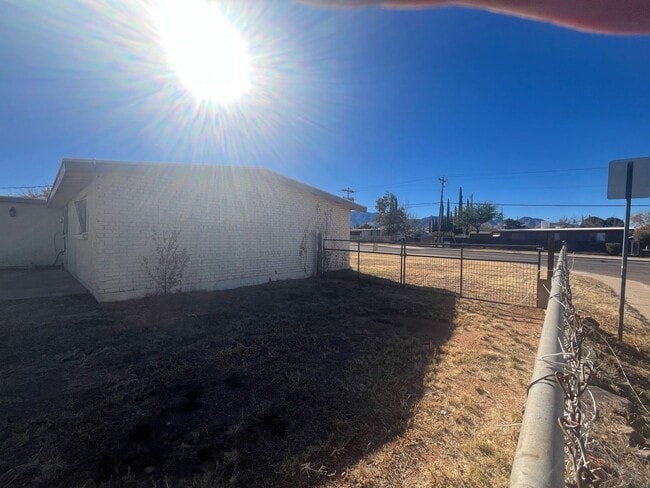 Building Photo - Updated 3 bedroom single-family home