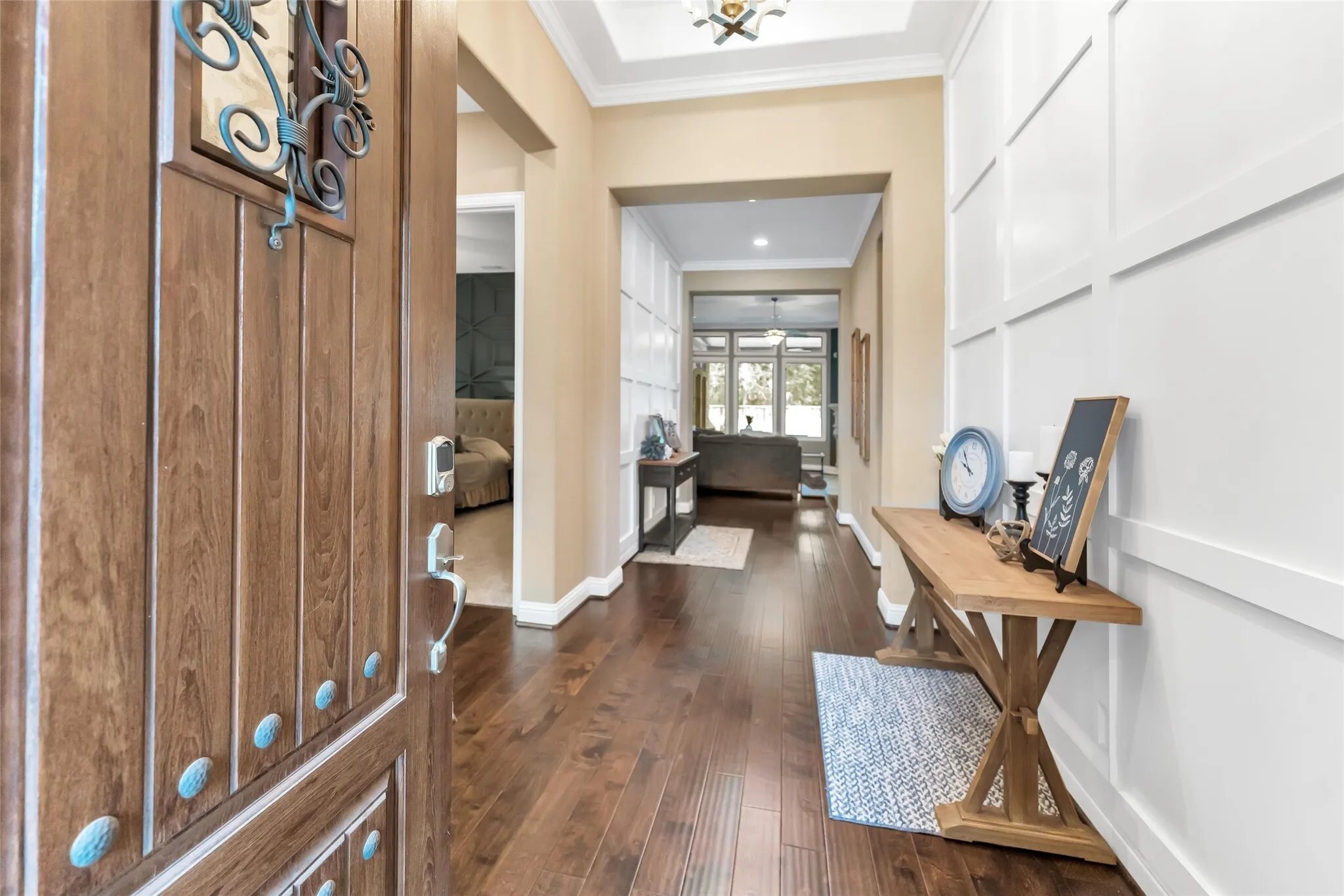 Front Hallway - 1027 Ginger Glade Ln