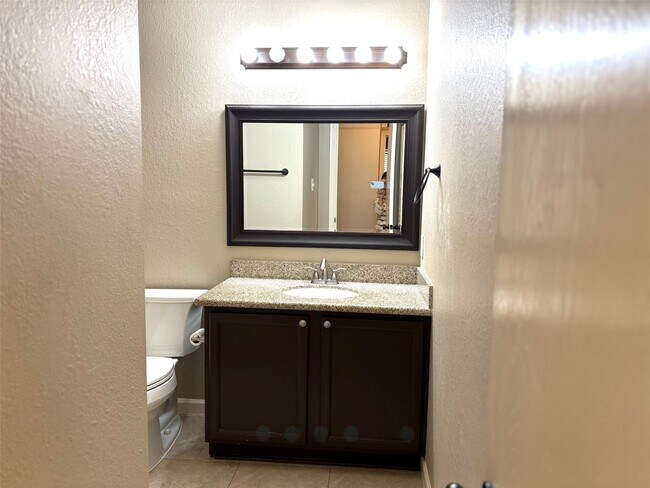 Building Photo - 5707 Onia Ln