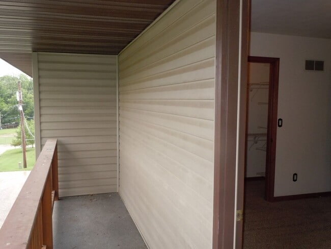 Building Photo - 1811-1817 Parkview