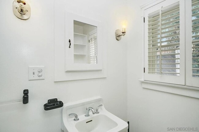 Building Photo - 4524 Maryland Ct