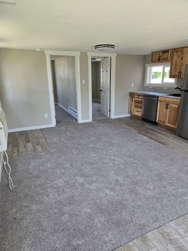 Building Photo - cute 2 bed home