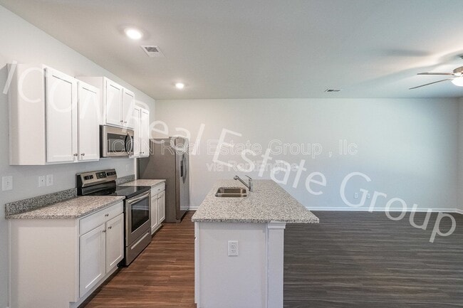 Building Photo - 124 Vlg Grn Dr NW