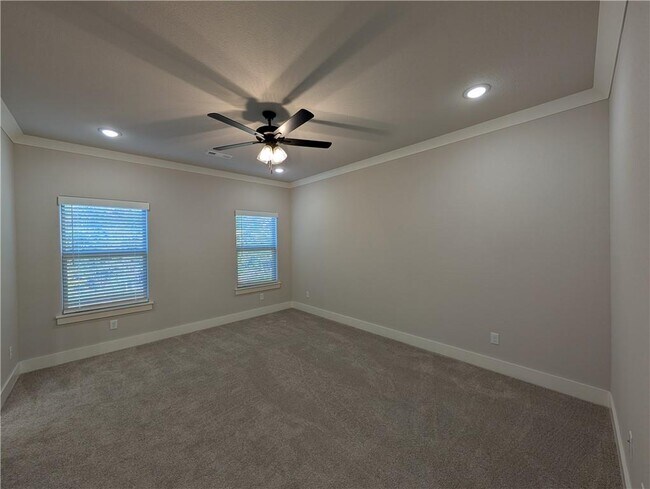 Building Photo - 22 Magrath Ln
