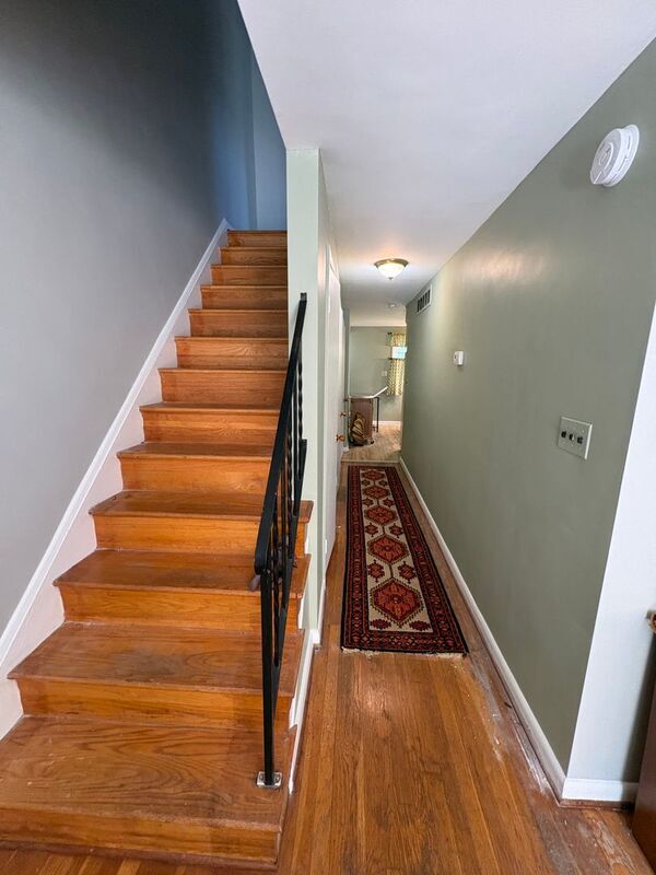 Building Photo - 6192 Northwood Dr