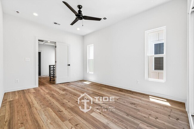 Building Photo - Modern Living Minutes from Park Circle