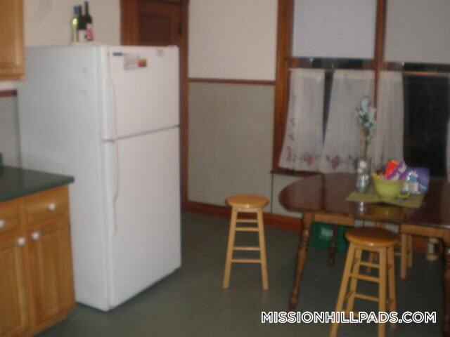 Building Photo - 174 St Alphonsus St