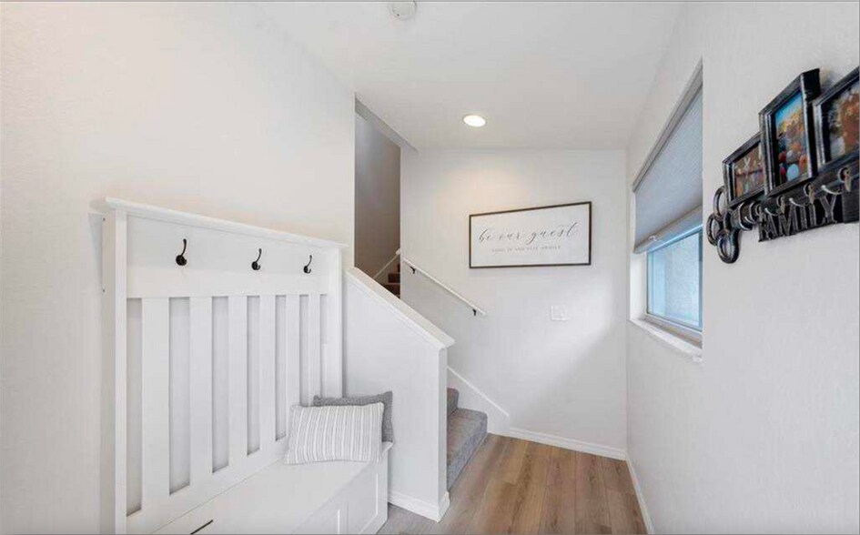 Building Photo - 640 Lalique Cir