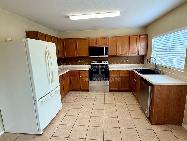 Building Photo - 25526 Gold Yarrow