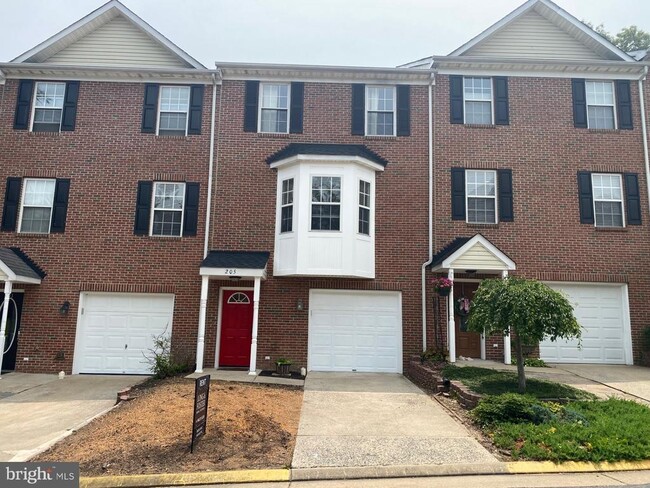 Building Photo - 205 Shaw Ct