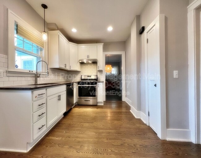 Building Photo - 1525 Edison St