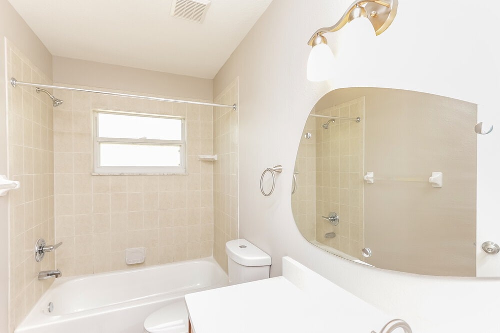 Building Photo - 2514 Allwood Ave