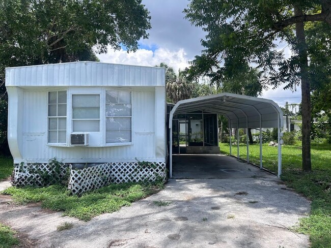 Primary Photo - Newly Remodeled, 2 Bedroom North Fort Myers