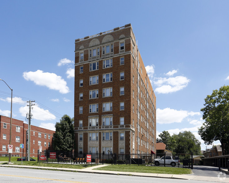 Building Photo - The Meridian Apartments