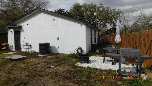 Building Photo - 225 Virginia St