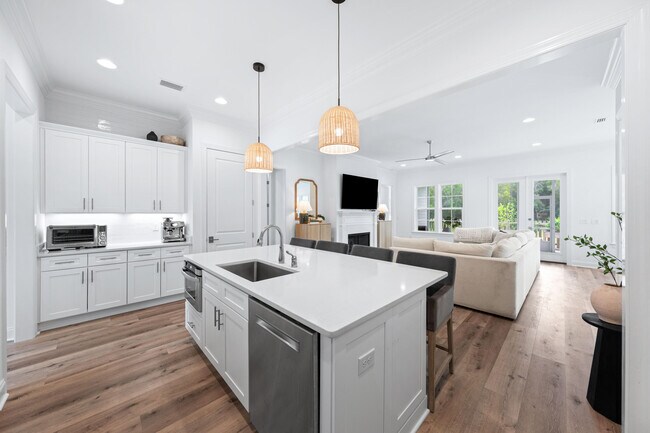 Building Photo - 39 Suwanee Dr