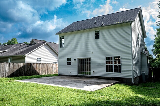Building Photo - 103 Druid Ct