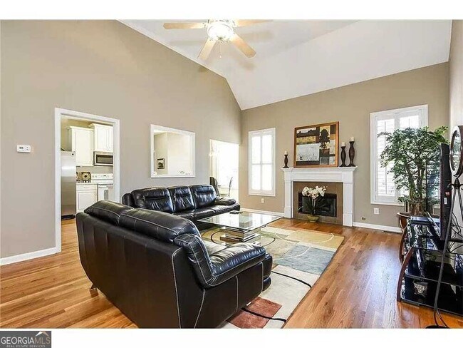 Building Photo - 2479 Sandstone Pl NE