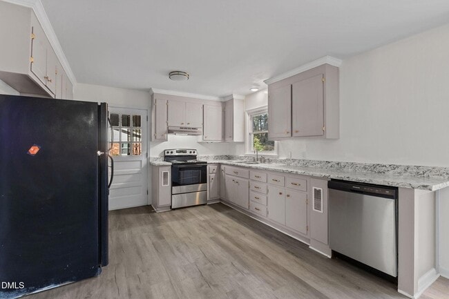 Building Photo - 329 S McPherson Church Rd