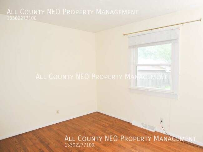 Building Photo - 1155 Madrid Dr