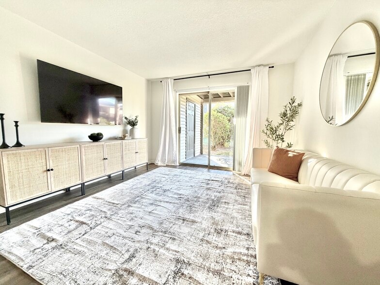 Building Photo - The Waypoint