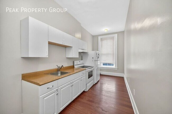 Building Photo - 2431 Ohio Ave