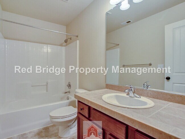 Building Photo - 14286 Russ Wilcox Way