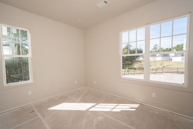 Building Photo - 3BR/3BA For Rent