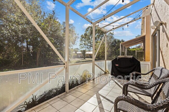 Building Photo - 272 Live Oak Ln