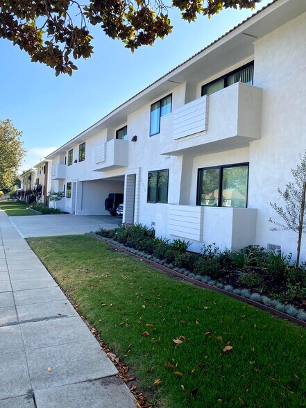 Building Photo - 11775 Gateway Blvd