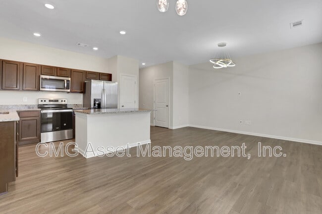 Building Photo - 6417 Mountain Home Way