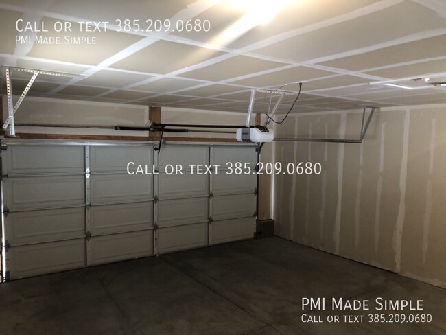 Building Photo - 1634 N Westview Ln