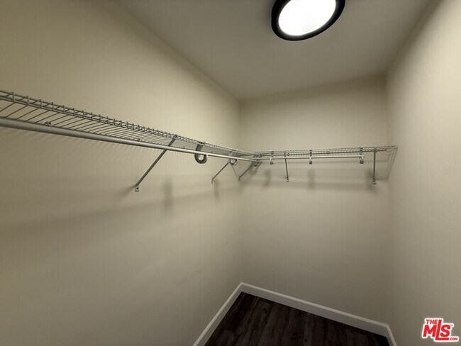 Building Photo - 11543 Venice Blvd.