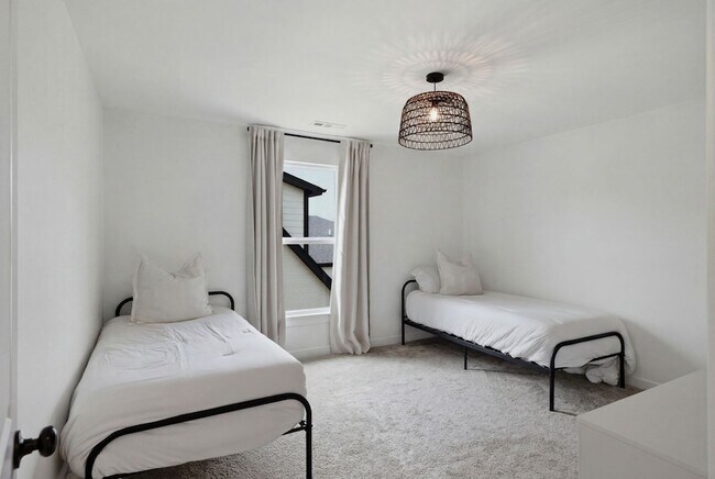 Building Photo - 7628 Delancey Dr