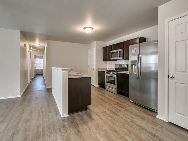 Building Photo - Three Bedroom | Two Bath Duplex in Redstone Ranch with Full service Lawncare