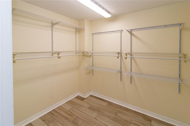 Building Photo - 3526 Overland Dr