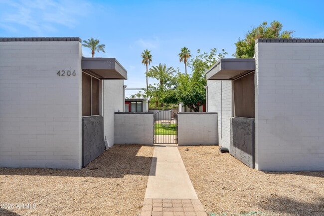 Building Photo - 4206 N 38th St