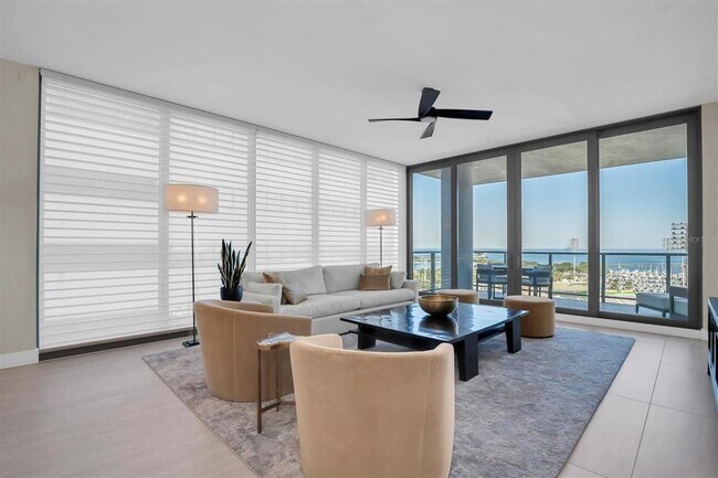 Building Photo - 301 1st St S