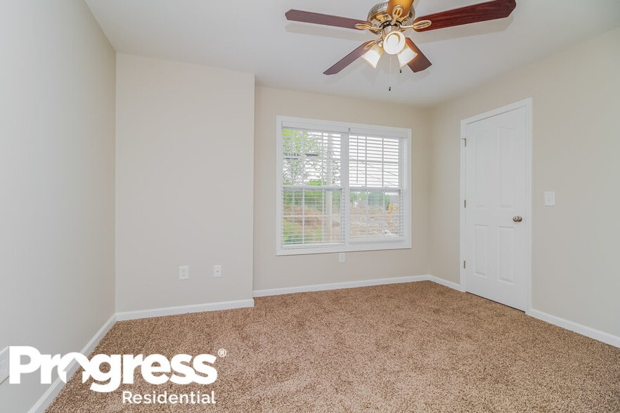 Building Photo - 1476 Priestshore Bay