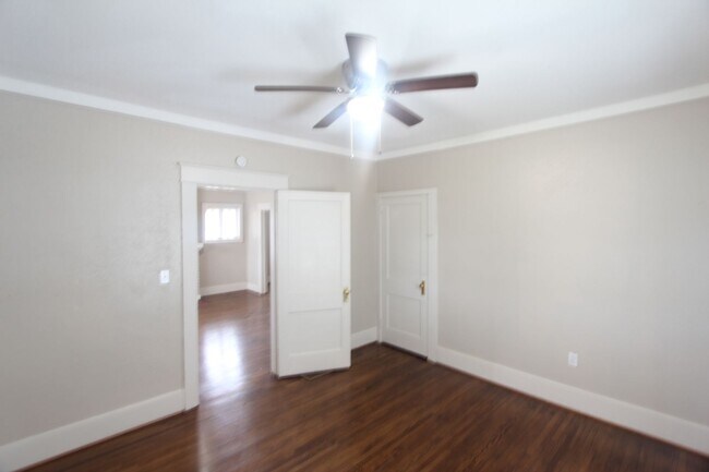 Building Photo - New On The Market and Newly Renovated!! Better Hurry!!