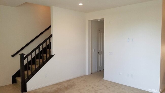 Building Photo - 908 N Acacia Ct