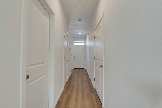 Building Photo - 1843 NW 18th Way