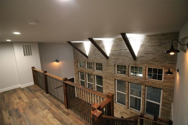 Building Photo - 109 N 2nd St