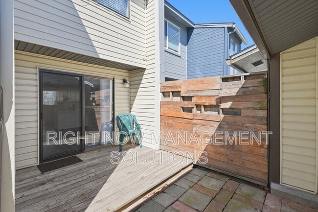 Building Photo - 1510 Storey St