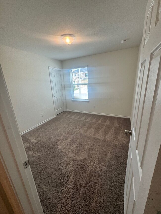 Building Photo - Coming Soon! Modern & Roomy 1 Story 4/2 in...