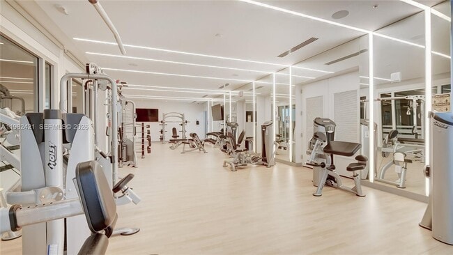 Building Photo - 6630 NW 104th Path